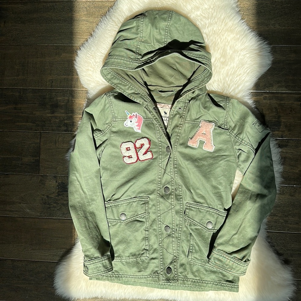 Girls Abercrombie kids field jacket size 9/10